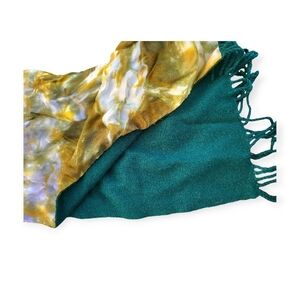 Elegant Green and Gold Scarf